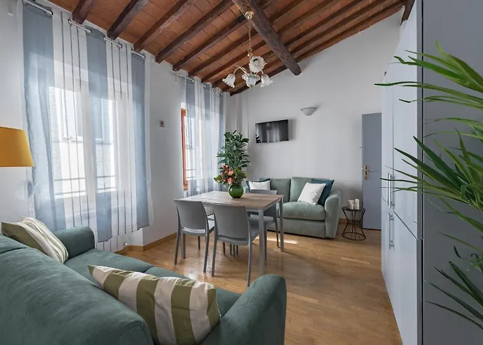Moro Apartment One